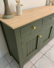 Load image into Gallery viewer, Vineyard